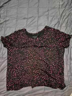 Penningtons Black Short-Sleeve Tee with Hot Pink Confetti Print